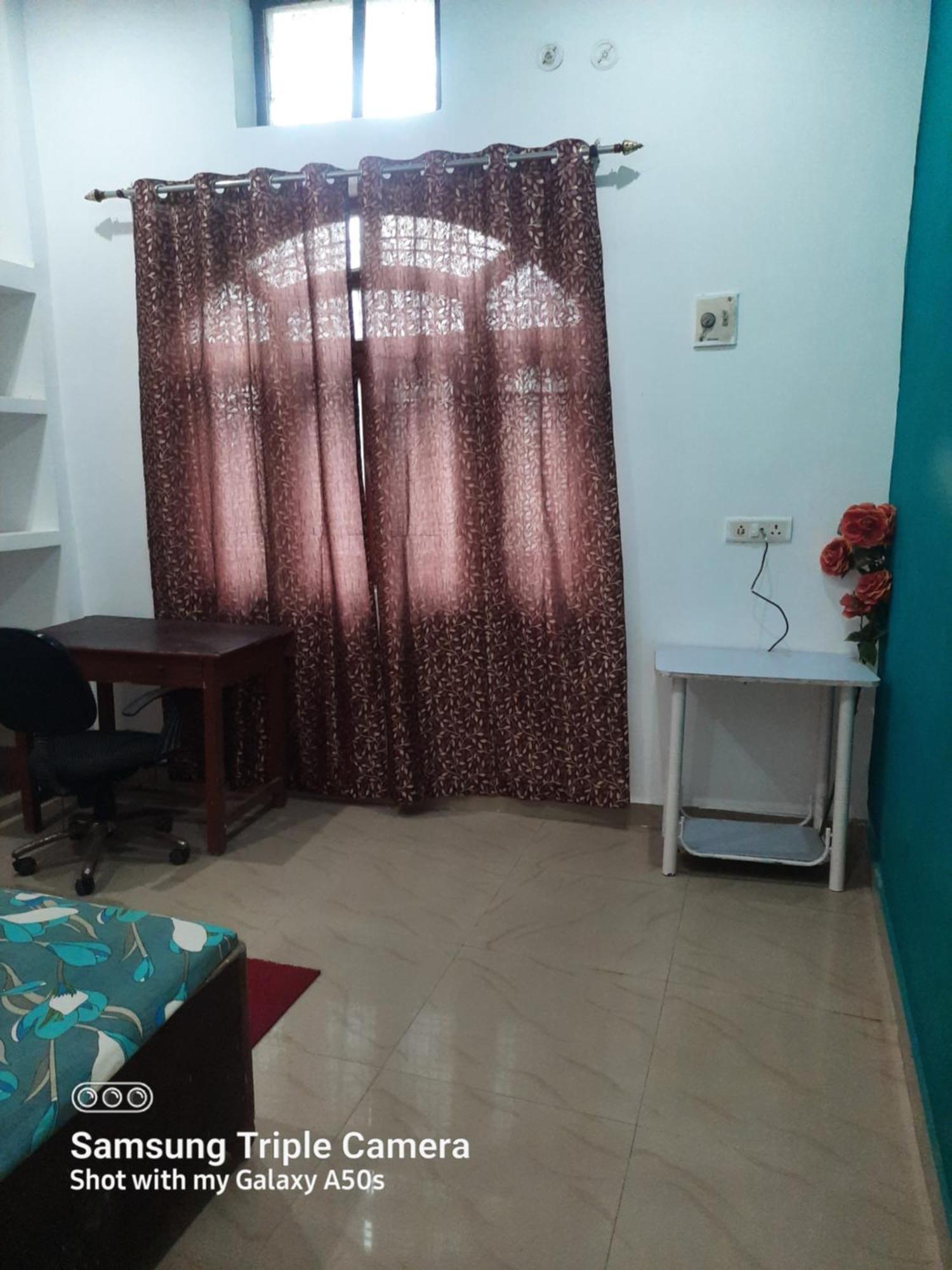 Gokul Pg Homestay Горакпур Екстериор снимка