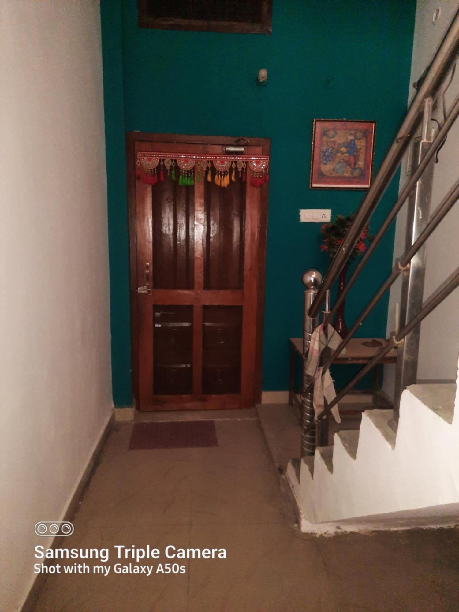 Gokul Pg Homestay Горакпур Екстериор снимка
